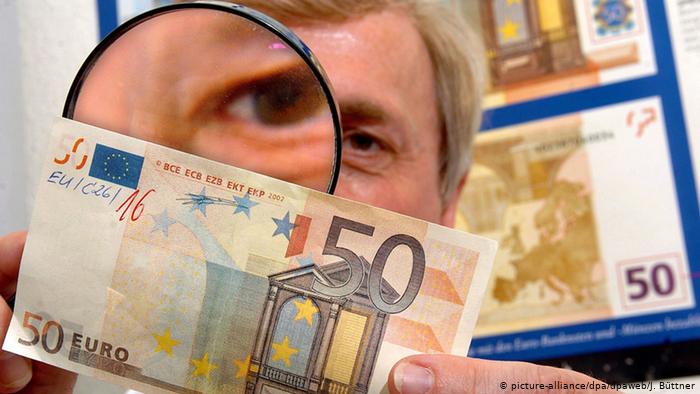 Austrian Waiter Gets Jail Sentence For Buying Counterfeit Money